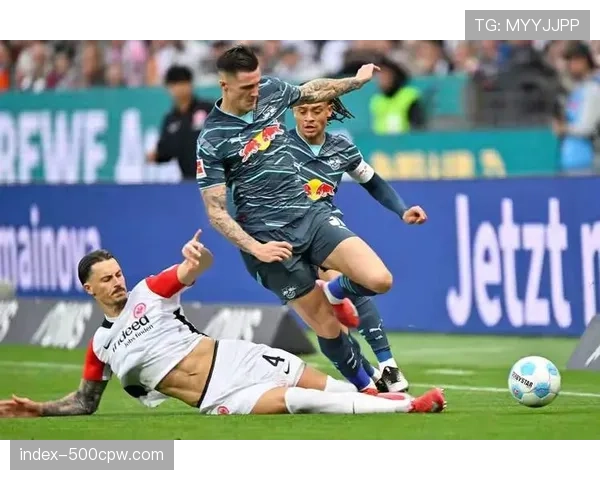 即时战报:美因茨利用对手角球失误,7秒完成全场奔袭破门 即时战报:美因茨利用对手角球失误,7秒完成全场奔袭破门