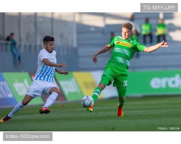 第63分钟，云达不莱梅通过快速反击打入一球，1-0领先门兴